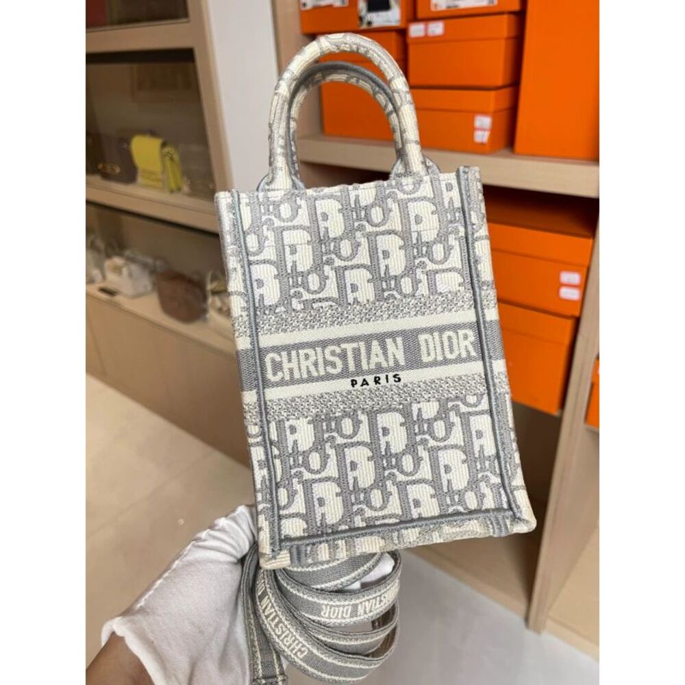 Dior Women Pre-Loved Bag Very Good Condition